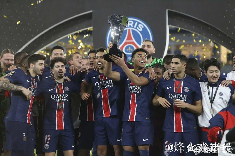 巴黎官宣:登贝莱因身体不适留队休养,舍瓦利耶替补入选 巴黎官宣:登贝莱因身体不适留队休养,舍瓦利耶替补入选